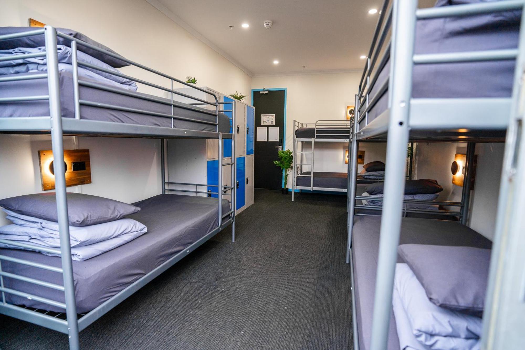 Mad Monkey Melbourne Hostel Exterior photo